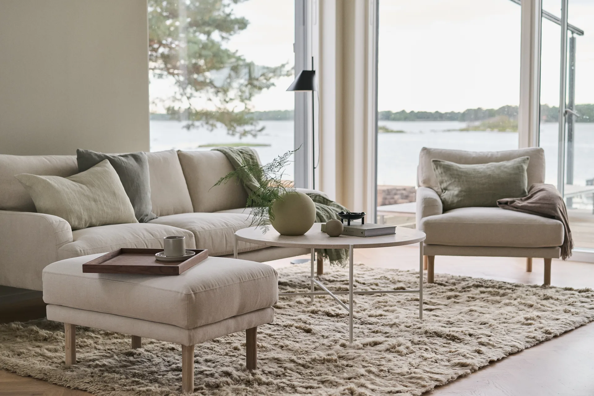 Lidnäs fåtölj, Caleido Beige 9600-vitoljad ek 1898