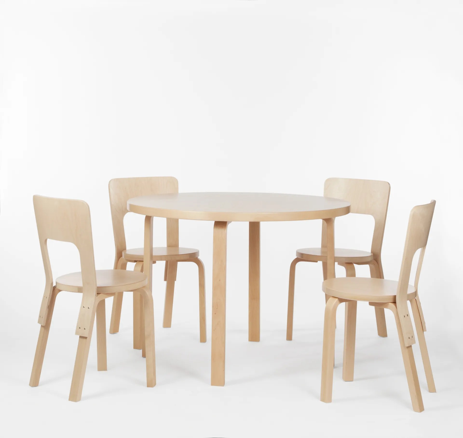 Aalto 90A matbord runt, Naturlackerad björk-Björkben Artek