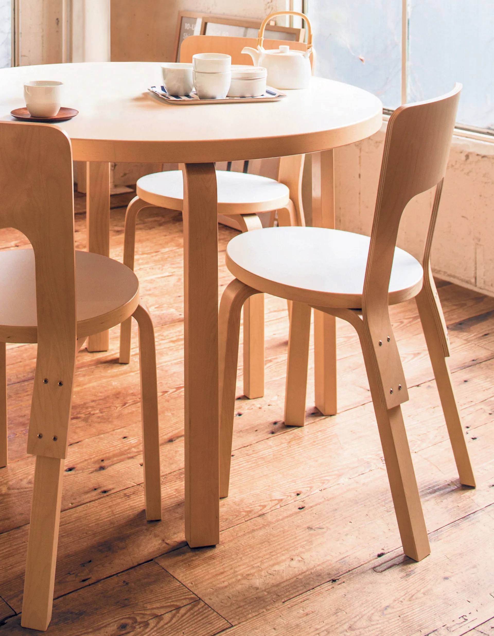 Chair 66 stol, Svartlackerad björk Artek