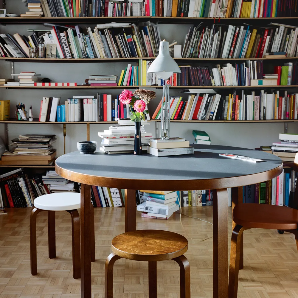 Stool E60 pall 4 st ben, Zebra-Björk Artek