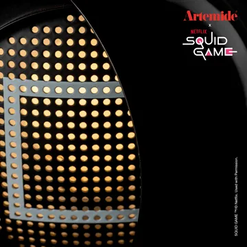 Eclisse x Squid Game bordslampa Special Edition - Guard black - Artemide