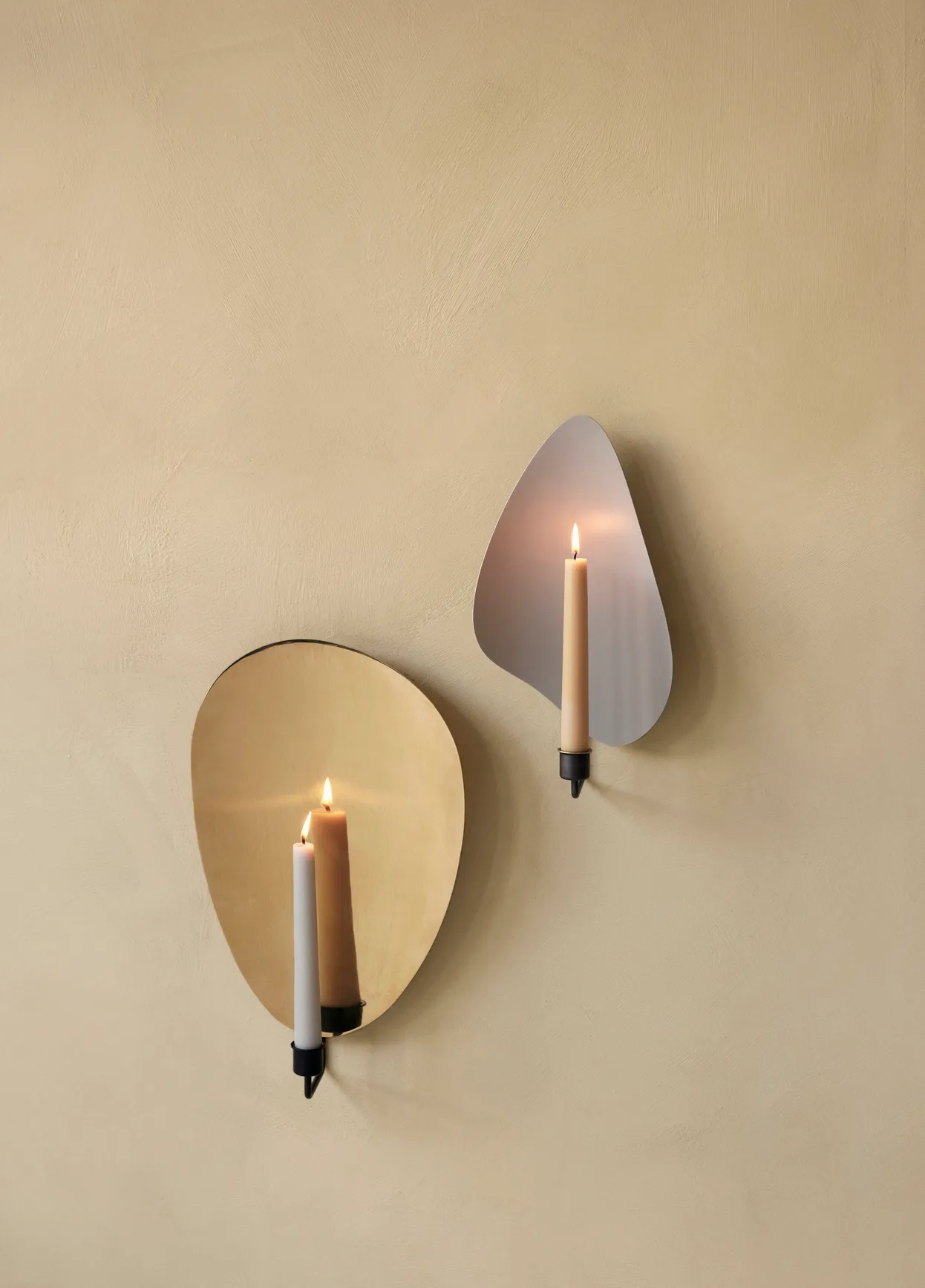 Flambeau ljusstake vägg 40 cm, Black-polished brass Audo Copenhagen