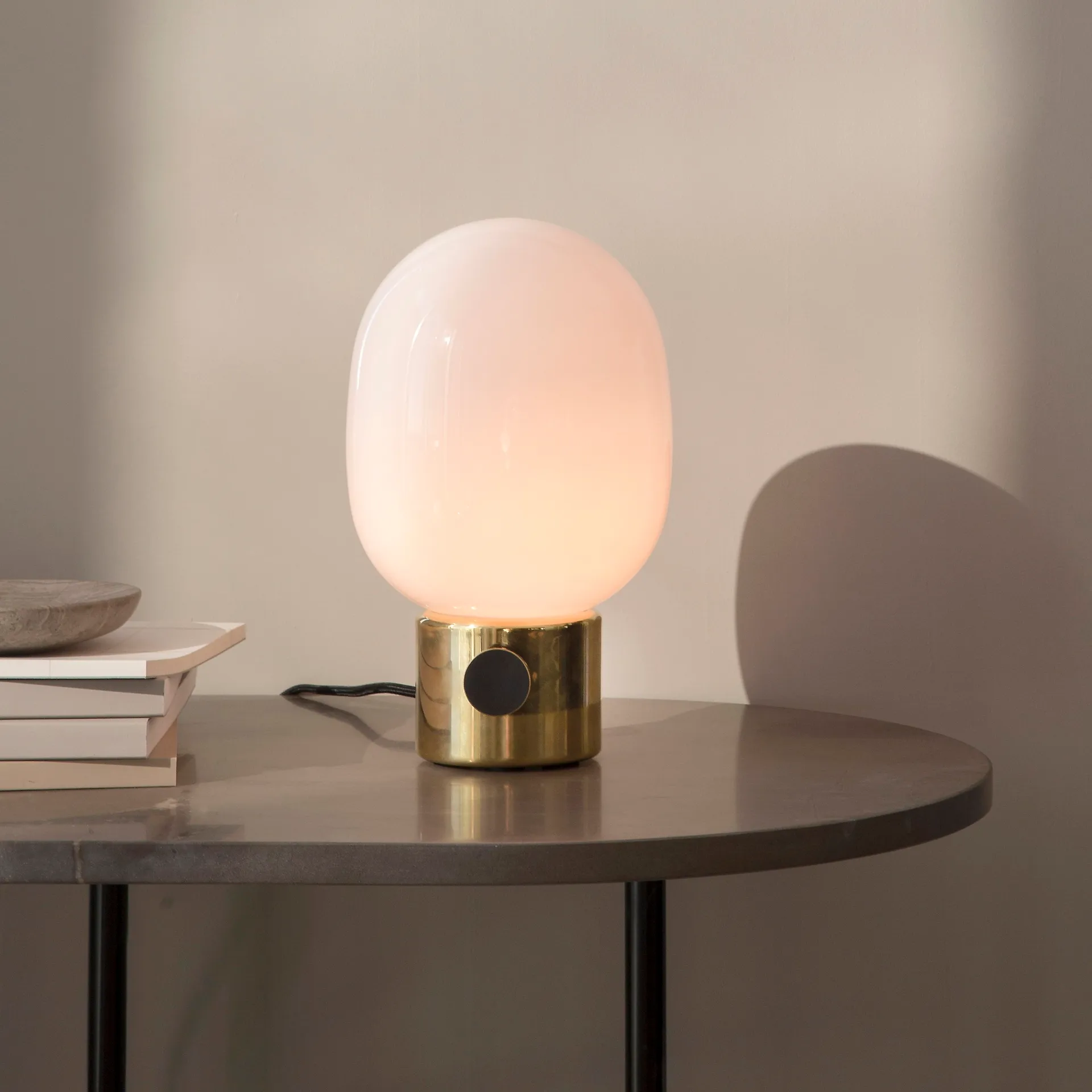 JWDA bordslampa, Blankpolerad mässing, Small Audo Copenhagen