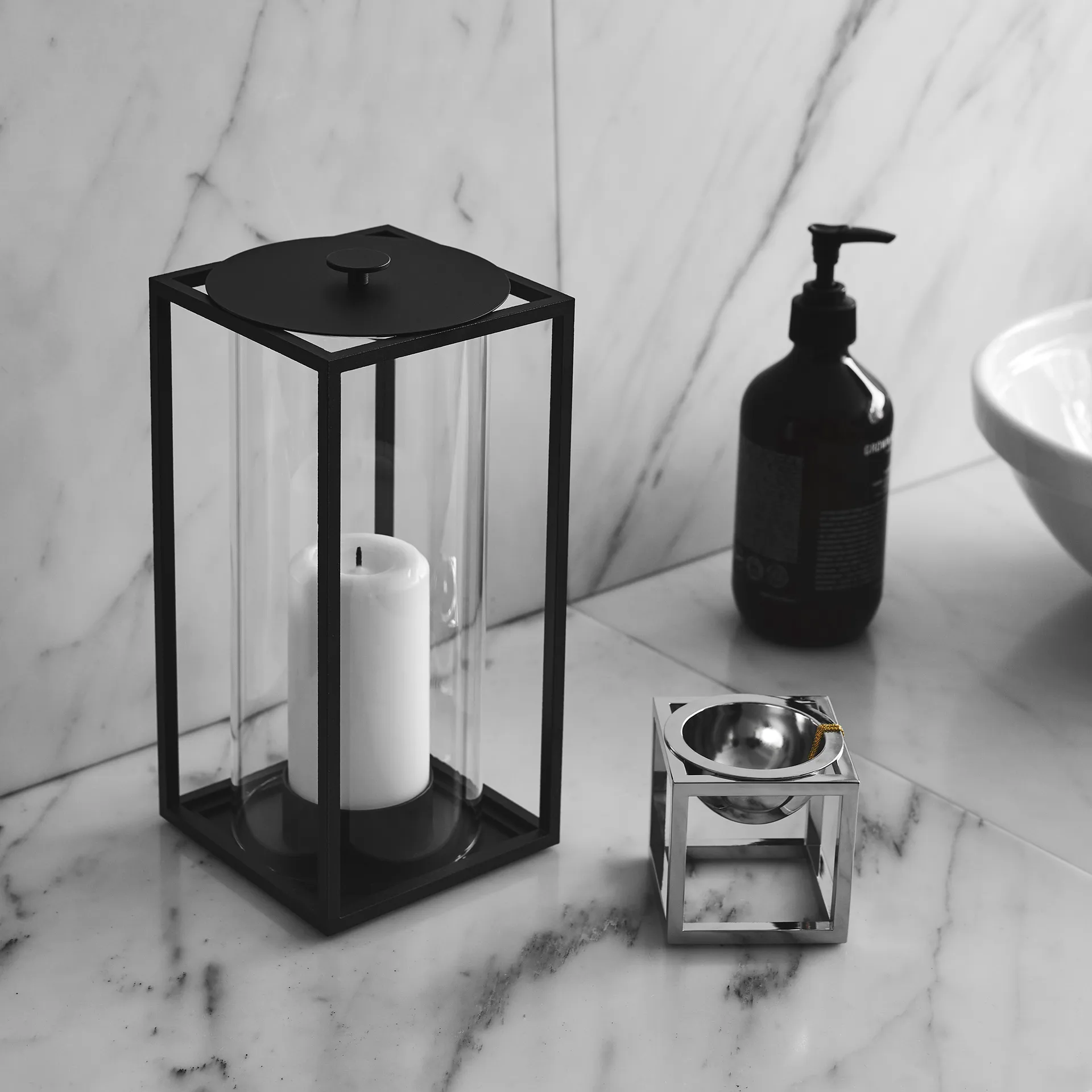 Light'In ljuslykta mellan, Svart Audo Copenhagen