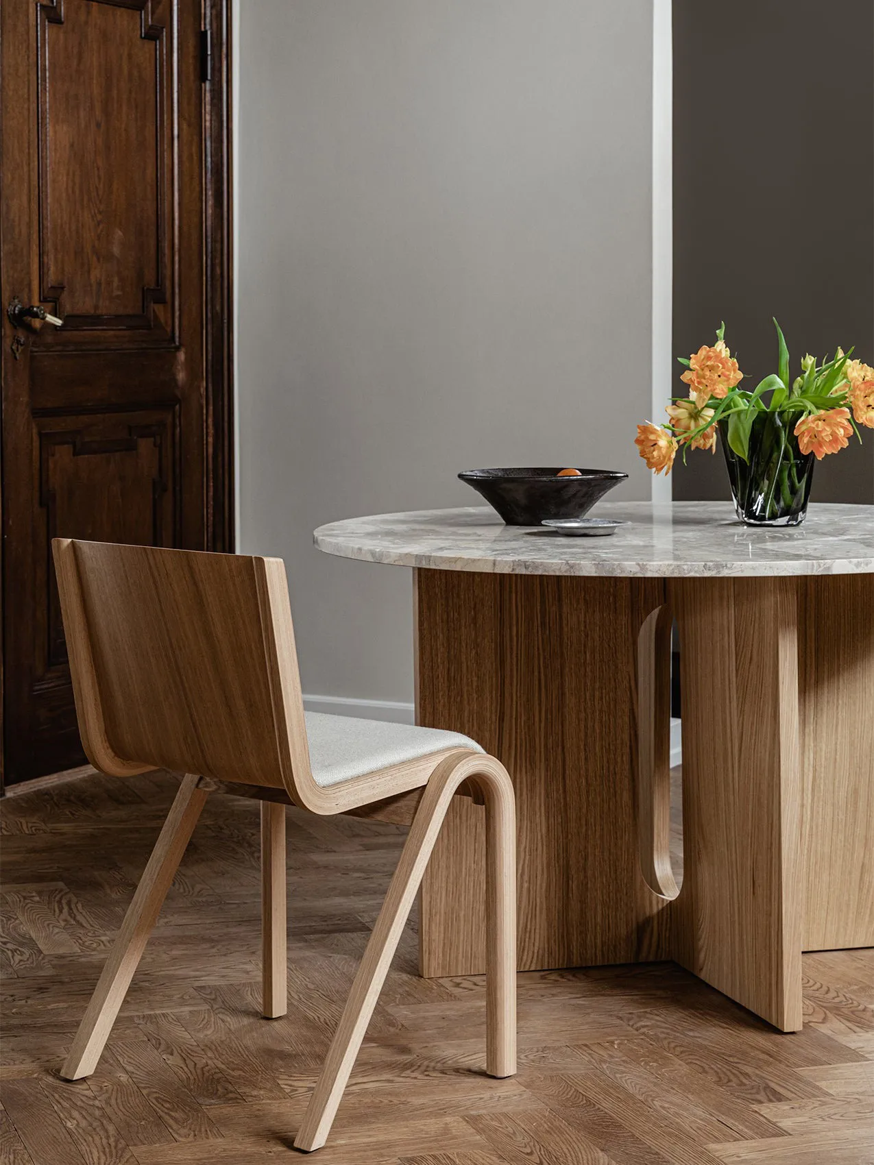 Ready stol klädd sits, Black oak-Baru 0570 Red Audo Copenhagen