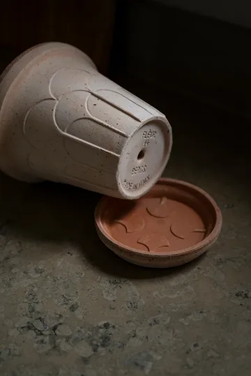 Fleur kruka med fat 2 delar - Rosa, Ø14 m - Bergs Potter