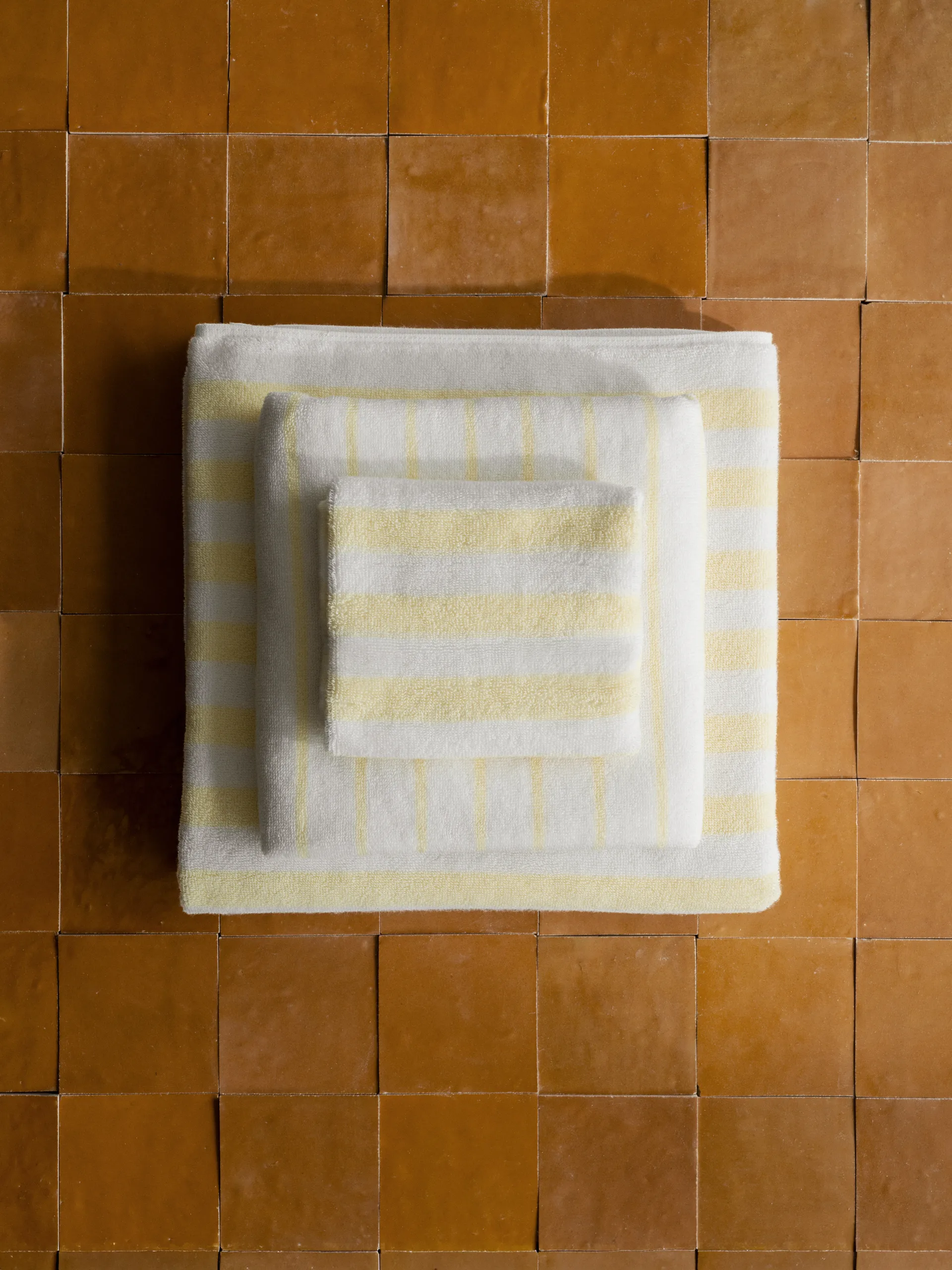 Arto handduk, 2-pack, White-transparent yellow, 30x50 cm blomus