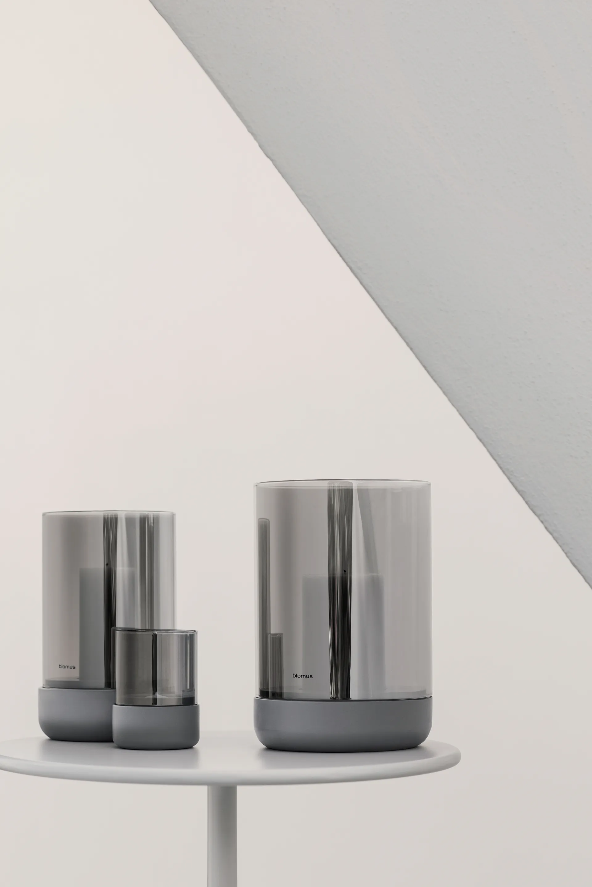 Calma stormlykta Ø12 cm, Gray-smoke blomus