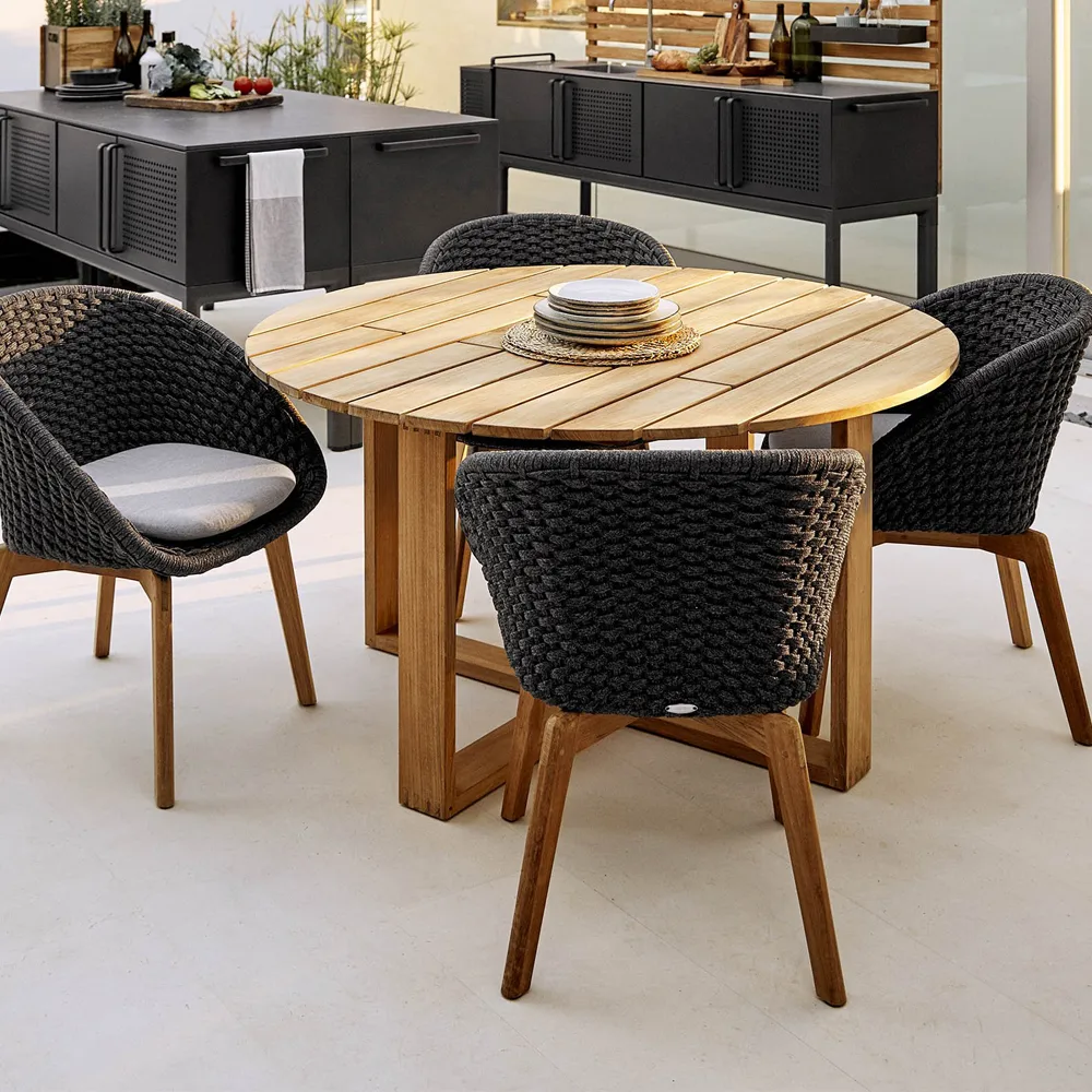 Endless matbord runt teak, Ø130 cm Cane-line