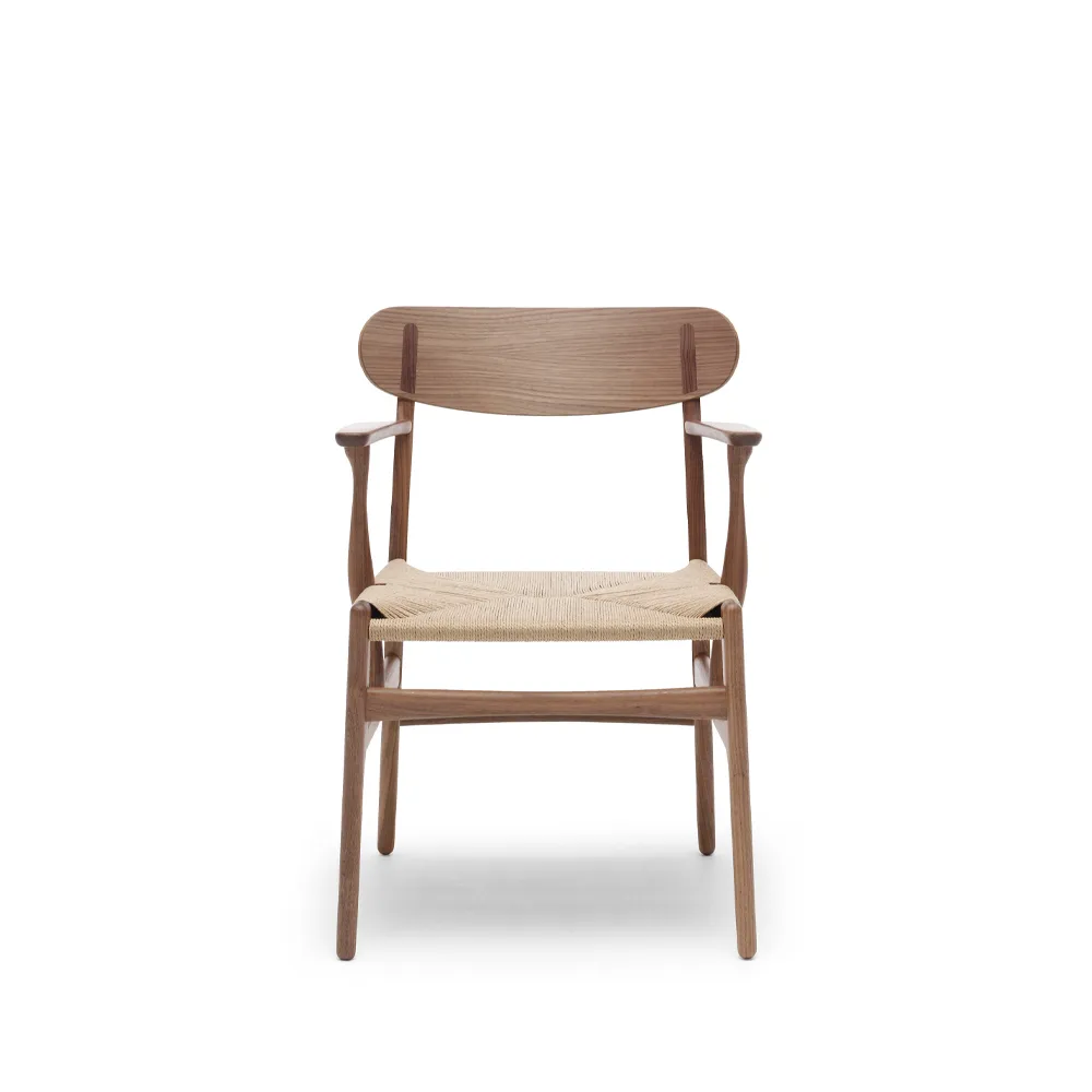 CH26 karmstol, Oljad valnöt-naturflätad Carl Hansen & Søn