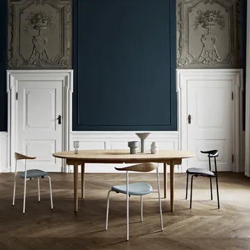 CH338 matbord utdragbart med plats för 4 ilägg - Oljad valnöt - Carl Hansen & Søn