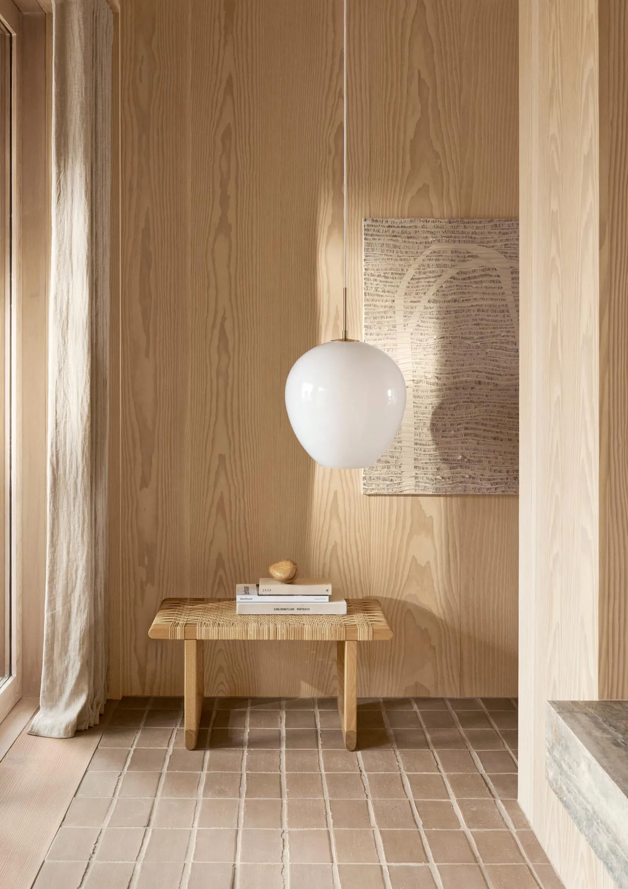  MT221 Tulip-lampan, Opalglas-mässing, Ø36 cm Carl Hansen & Søn