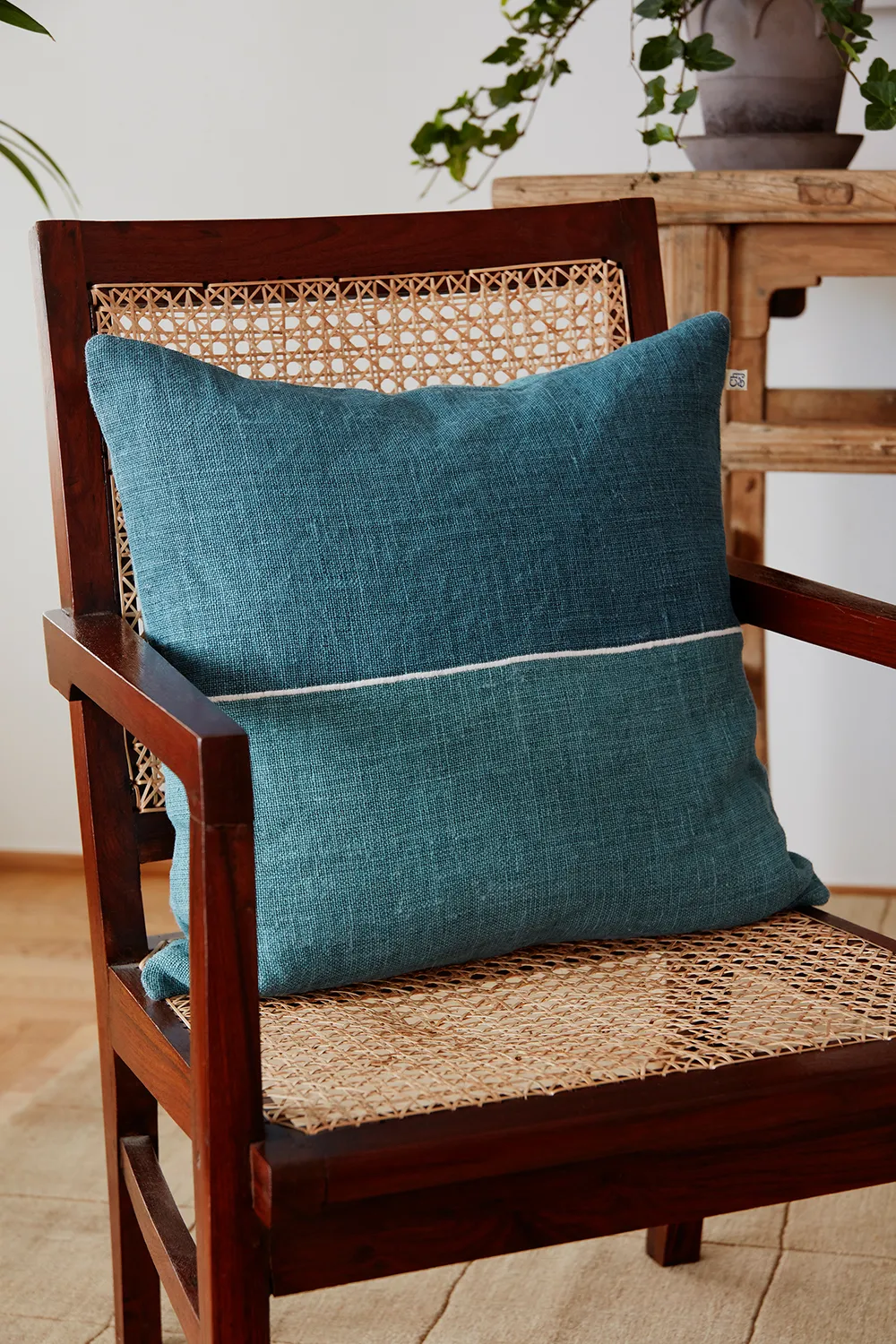 Amol kuddfodral 50x50 cm, Heaven blue-palace blue Chhatwal & Jonsson