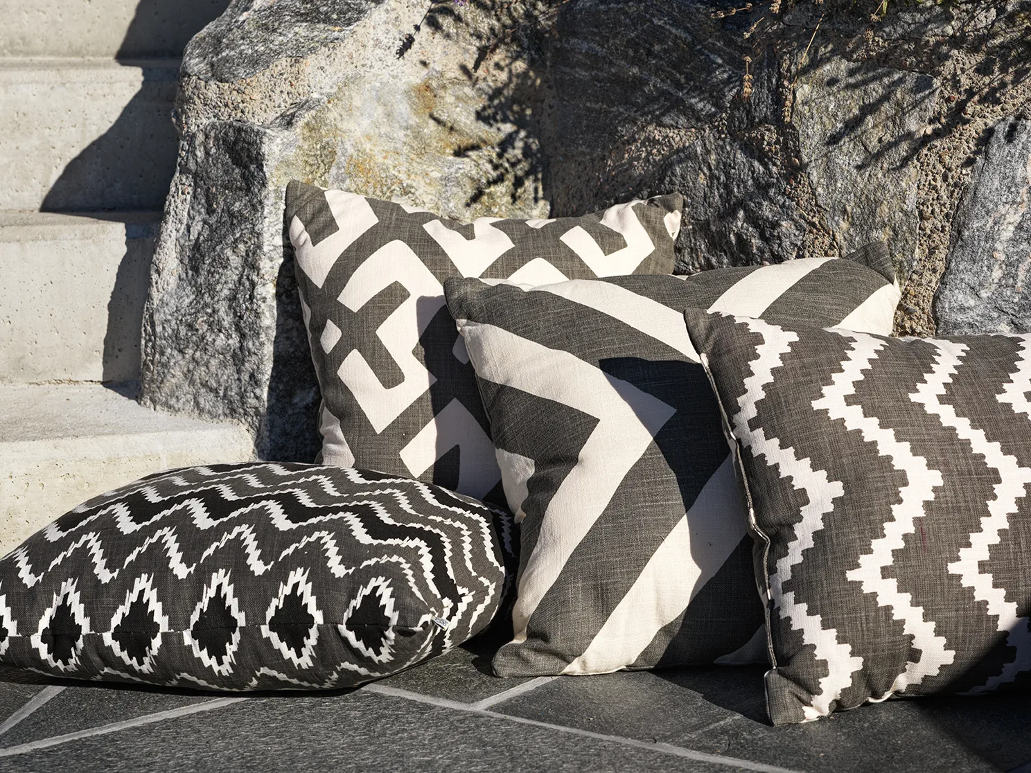 Impal Outdoor kudde, Grey/offwhite, 50 cm Chhatwal & Jonsson
