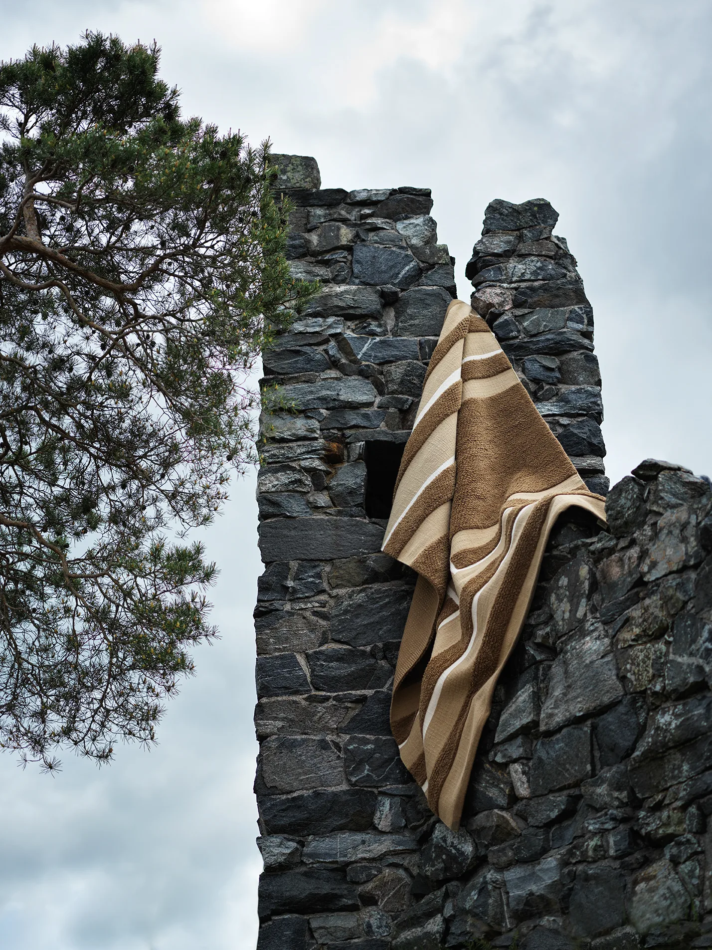 Veda matta 250x350 cm, Mocha-beige-off white Chhatwal & Jonsson