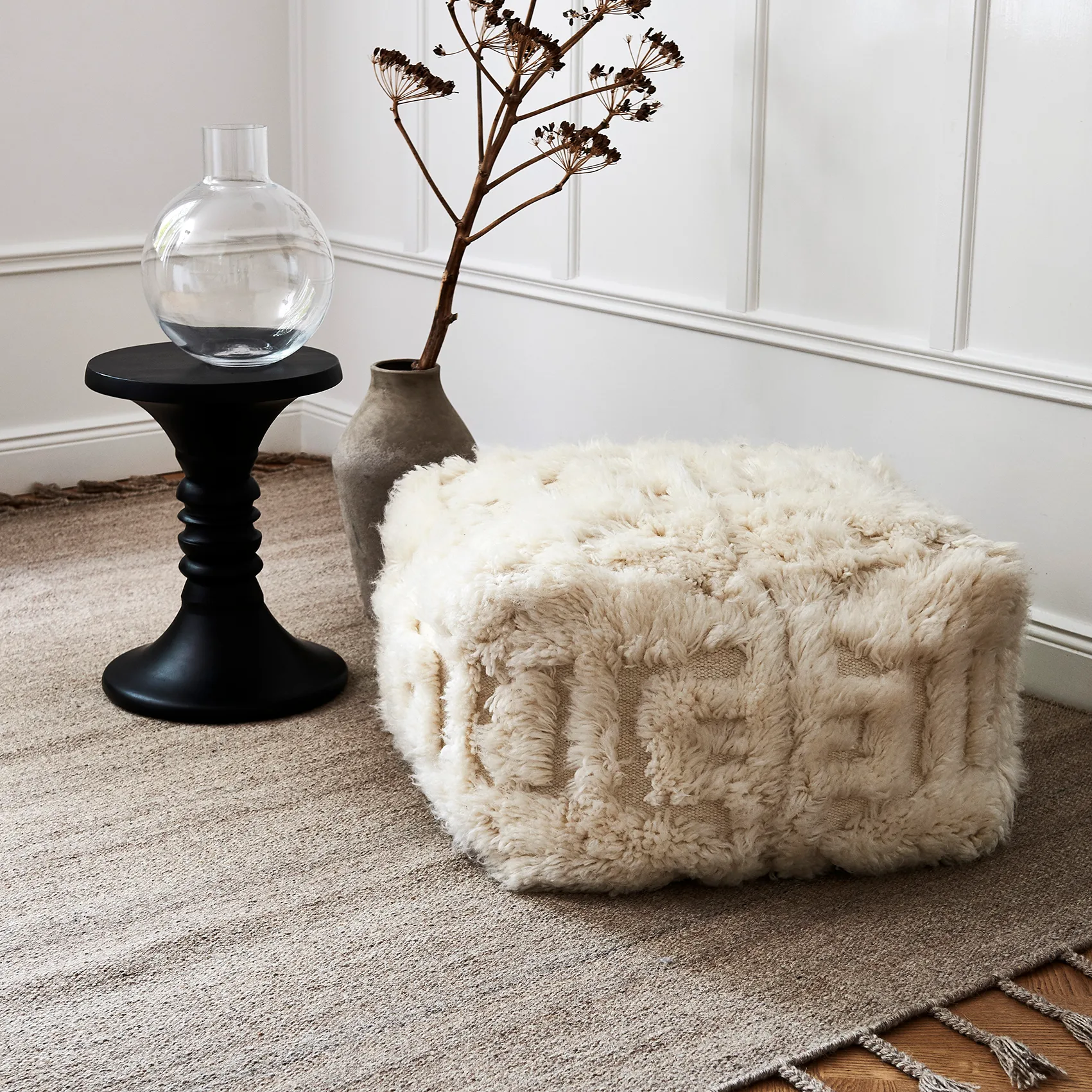 Casablanca puff 55x55 cm, Vit Classic Collection
