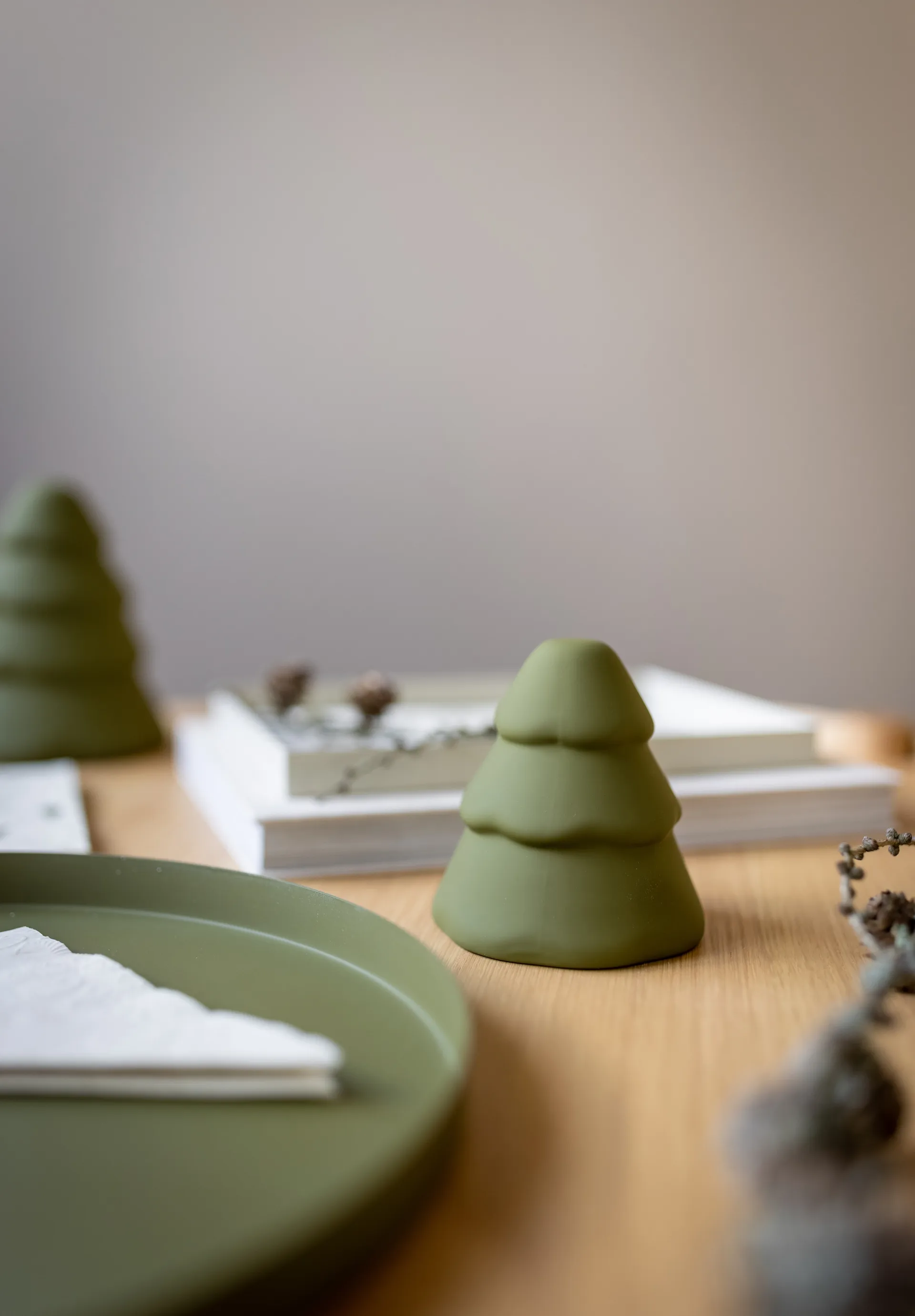 Snowy julgran 10 cm, Olive Cooee Design