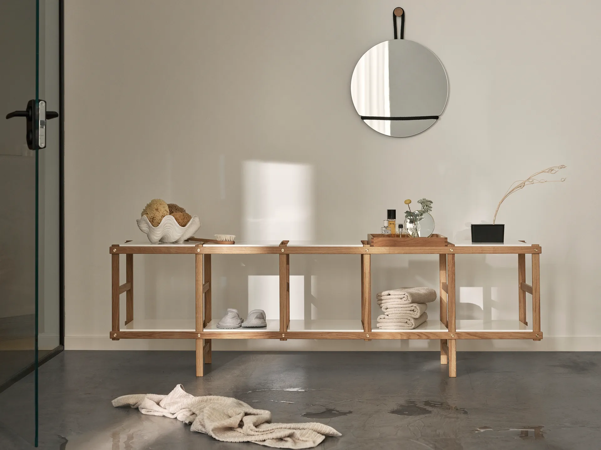 Frame hylla låg, Ek-vit Design House Stockholm