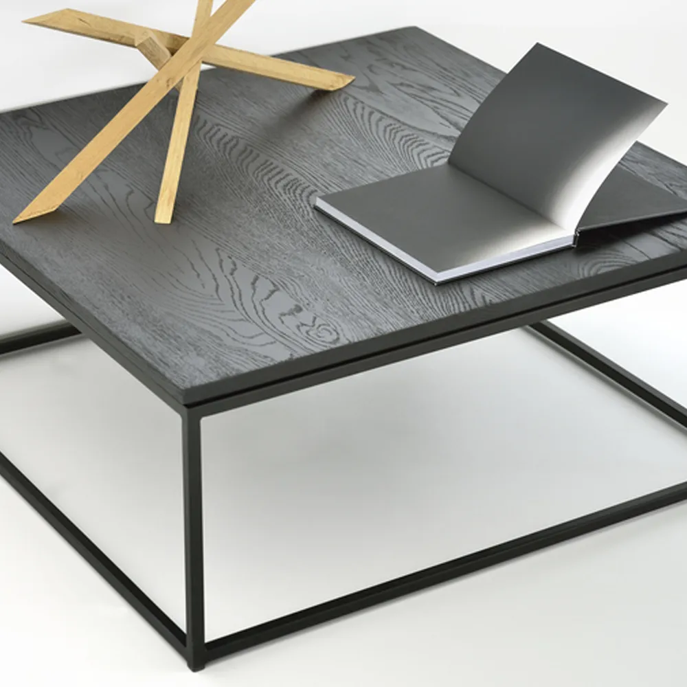 Thin soffbord 70x70 cm, Svart ek-Metall Ethnicraft