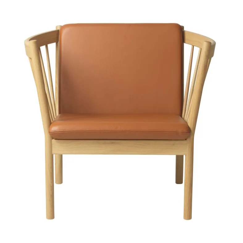 J146 fåtölj, Oak nature lacquered-cognac leather FDB Møbler