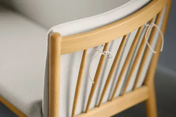 J149 soffa - Tyg röd-lackerad ek, 3-sits - FDB Møbler