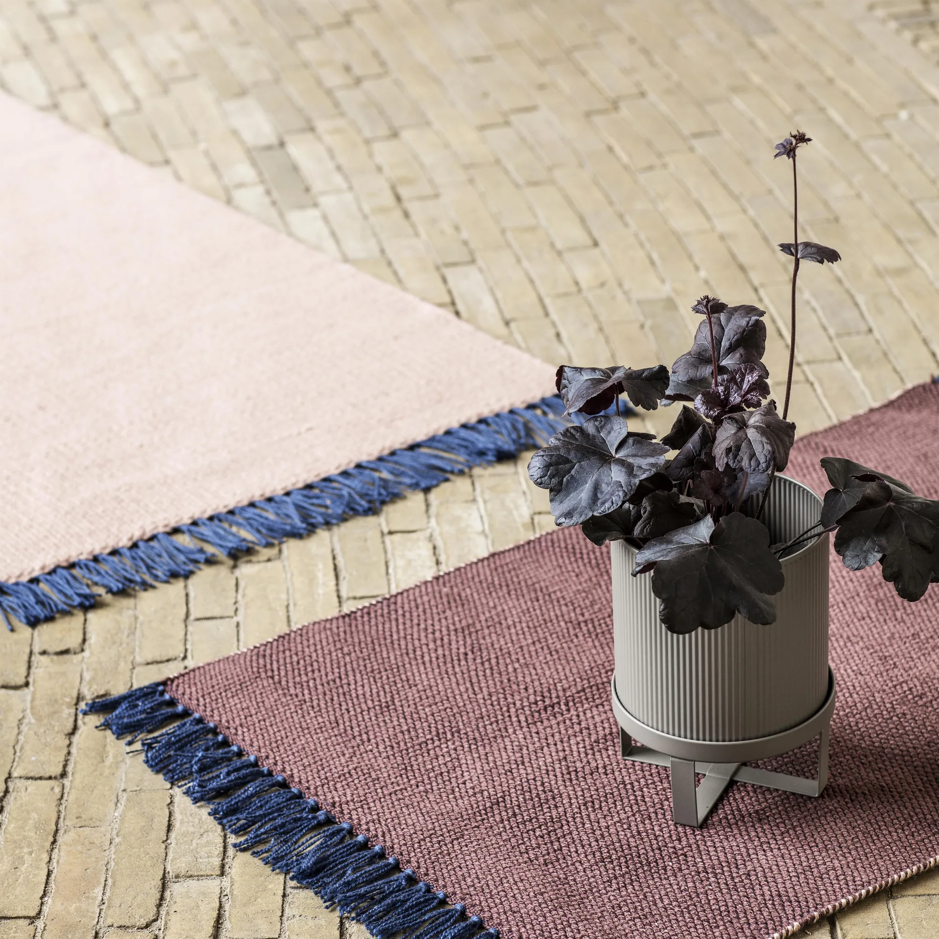Bau kruka small Ø18 cm, grå Ferm Living