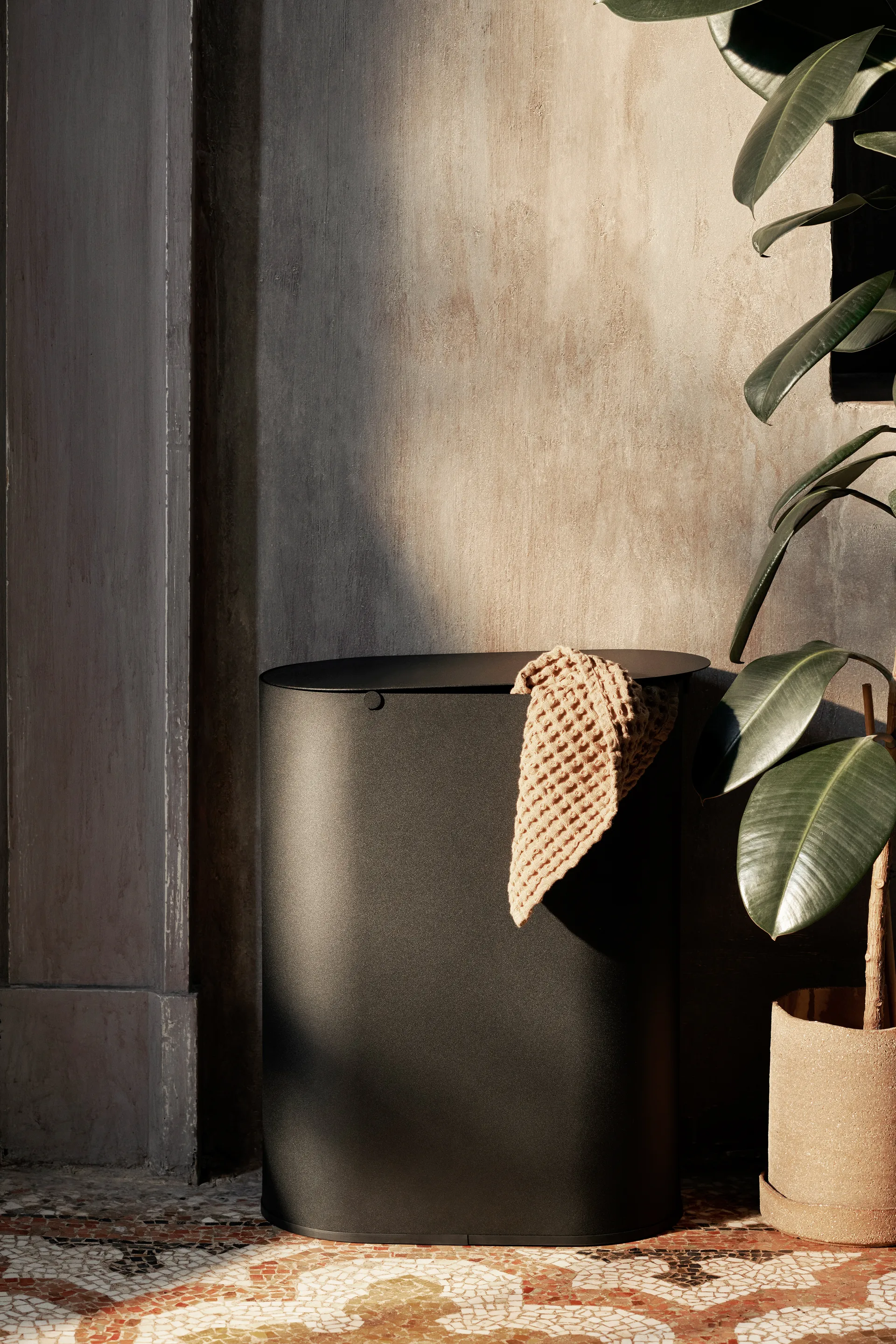 Enkel soptunna medium, Black Ferm Living