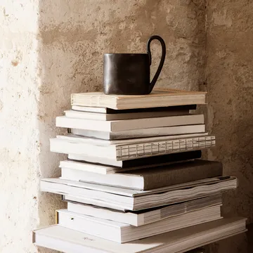 Flow mugg 36 cl - Svart - Ferm Living