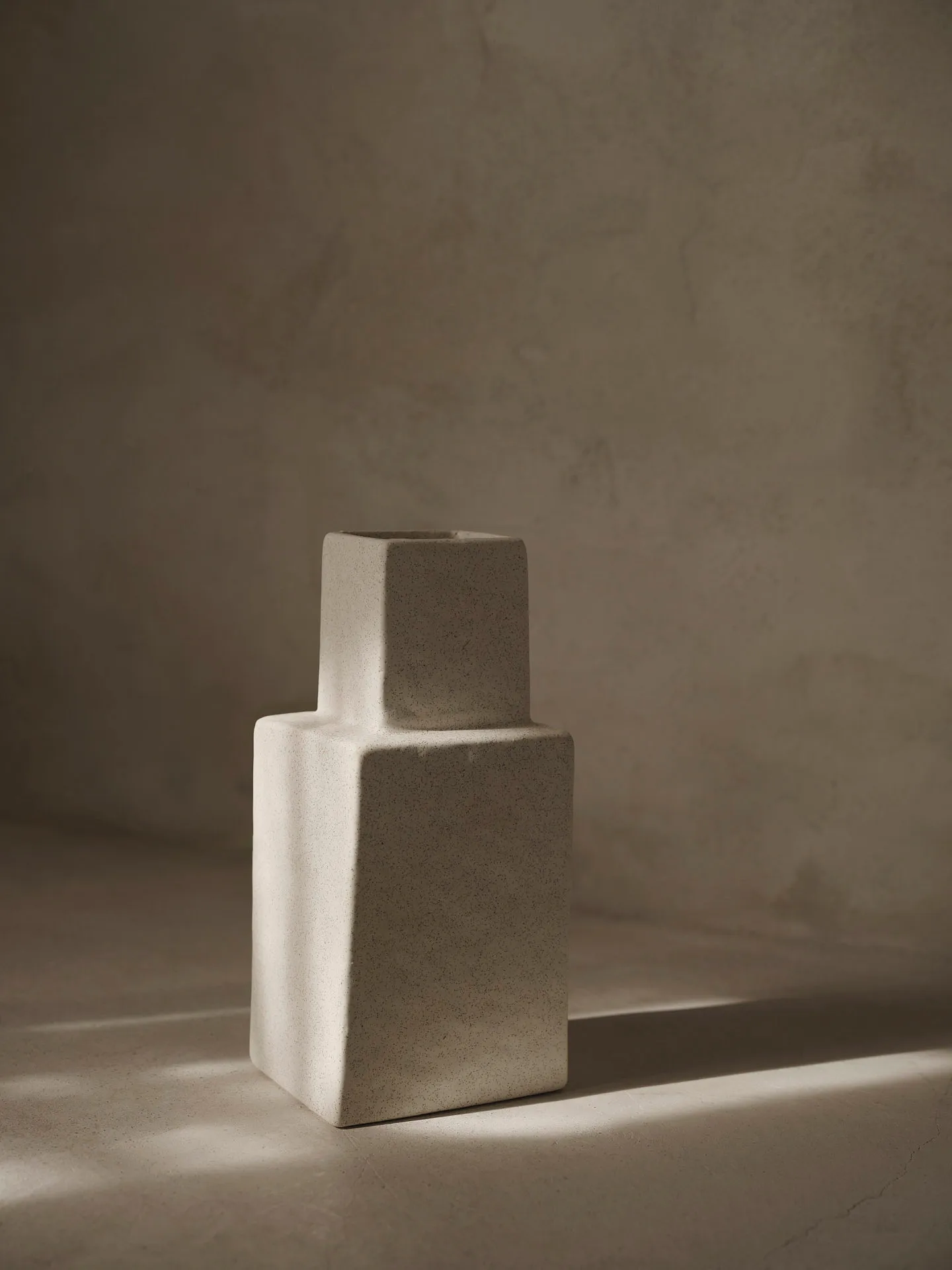 Koa vas H29, Off white Ferm Living