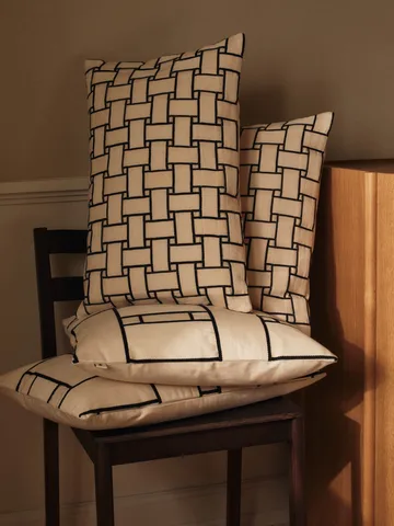 Lattice Offset kuddfodral - Off-white-black, 50x50 cm - Ferm Living