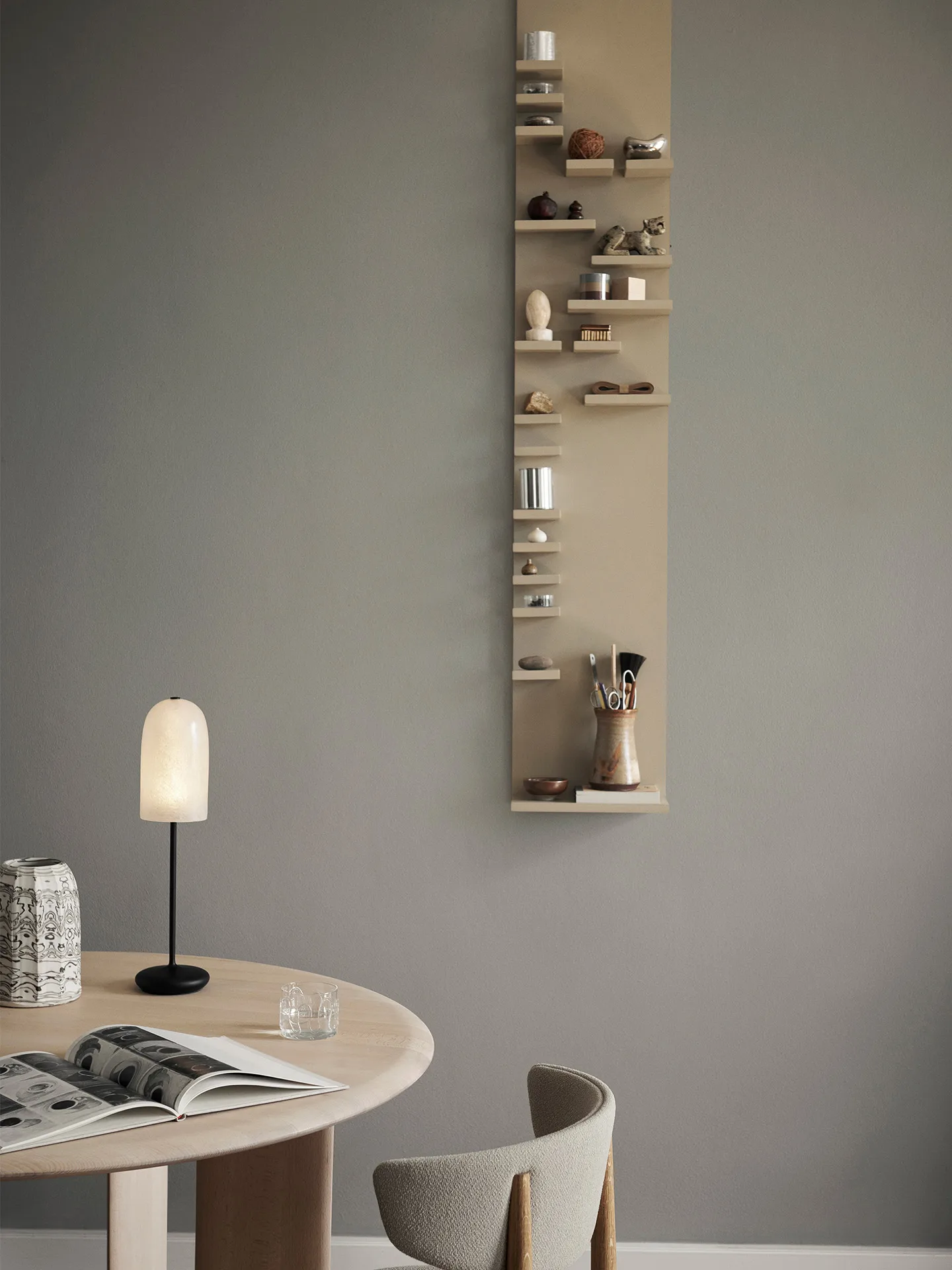 Parade vägghängd hylla 140 cm, Cashmere Ferm Living