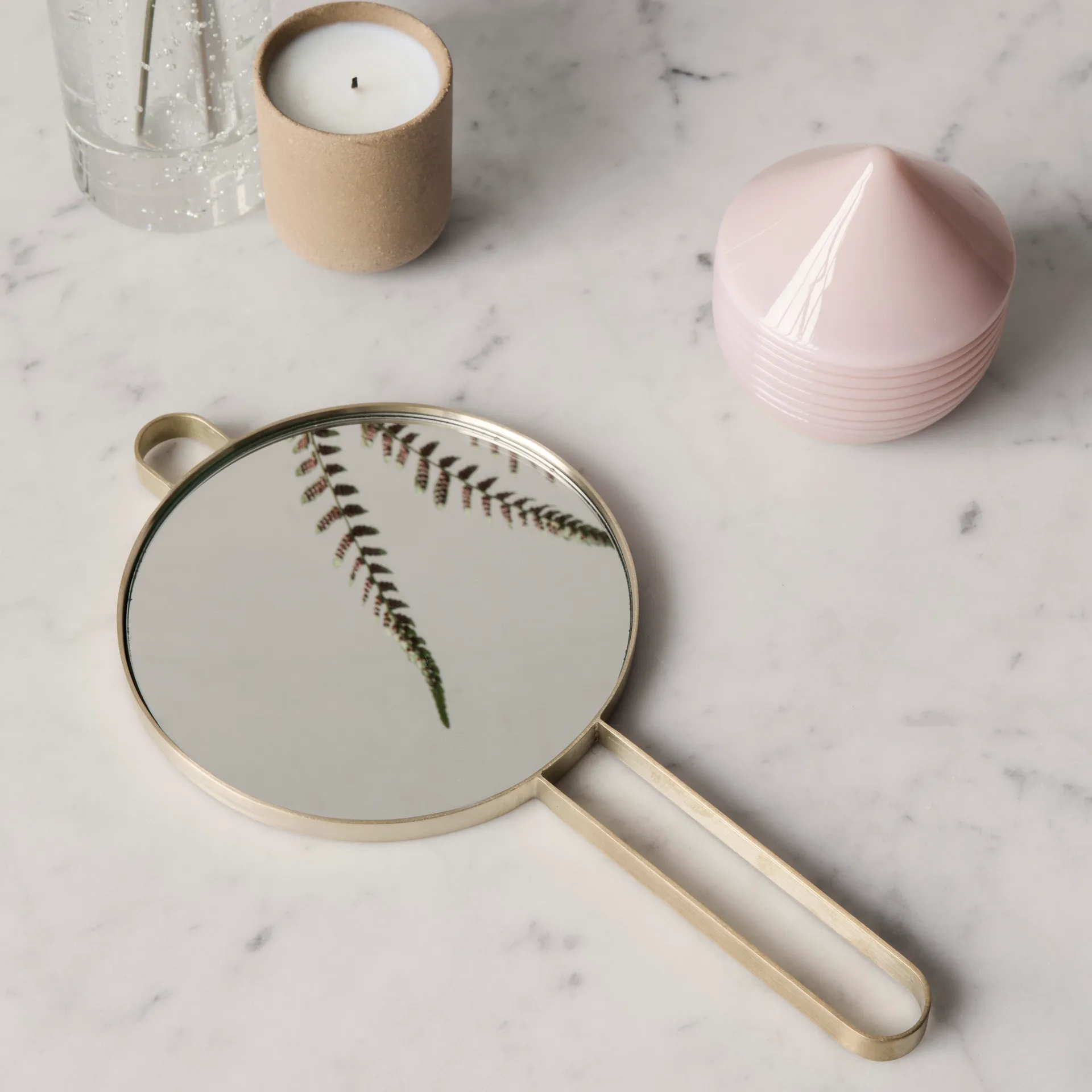 Poise handspegel, mässing Ferm Living