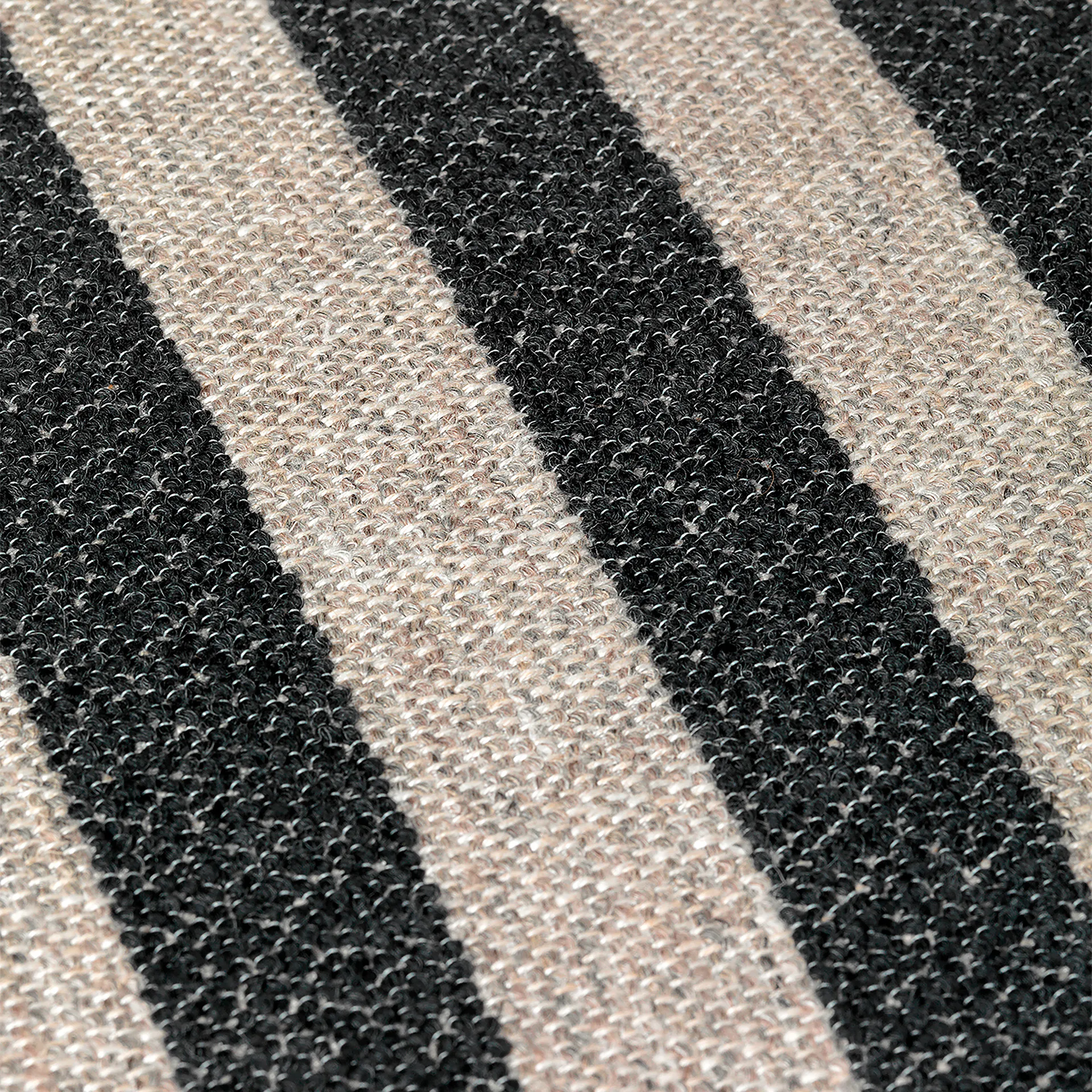 Rico soffa 2-sits, Louisiana sand black Ferm Living