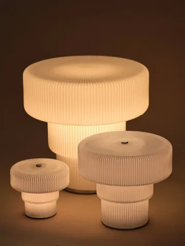Ripple portabel bordslampa - White, 16,5 cm - Ferm Living