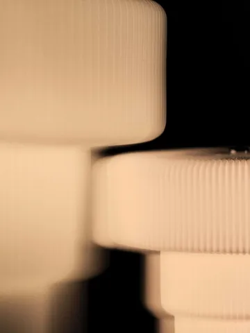 Ripple portabel bordslampa - White, 16,5 cm - Ferm Living