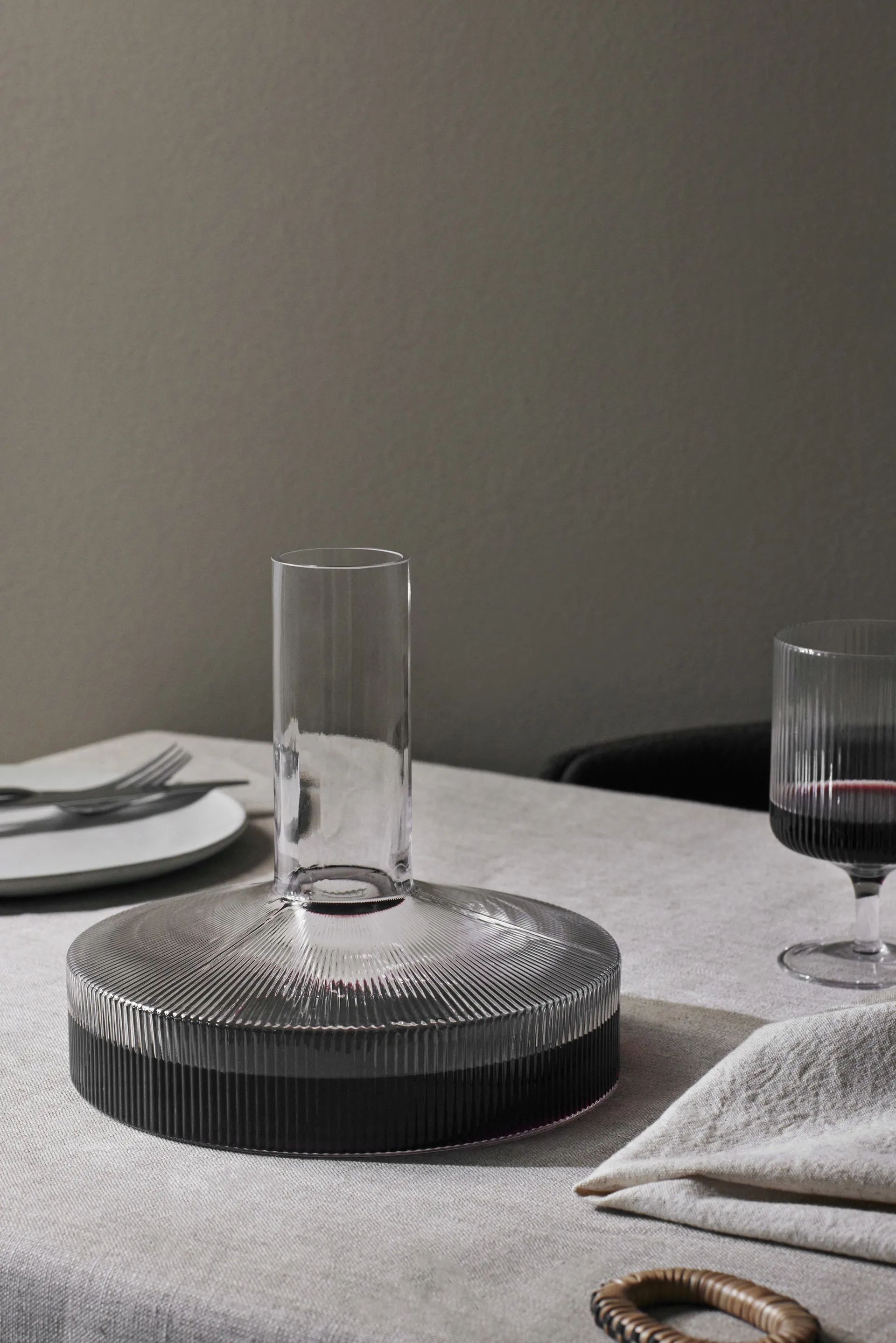 Ripple vinkaraff, Smoked Grey Ferm Living