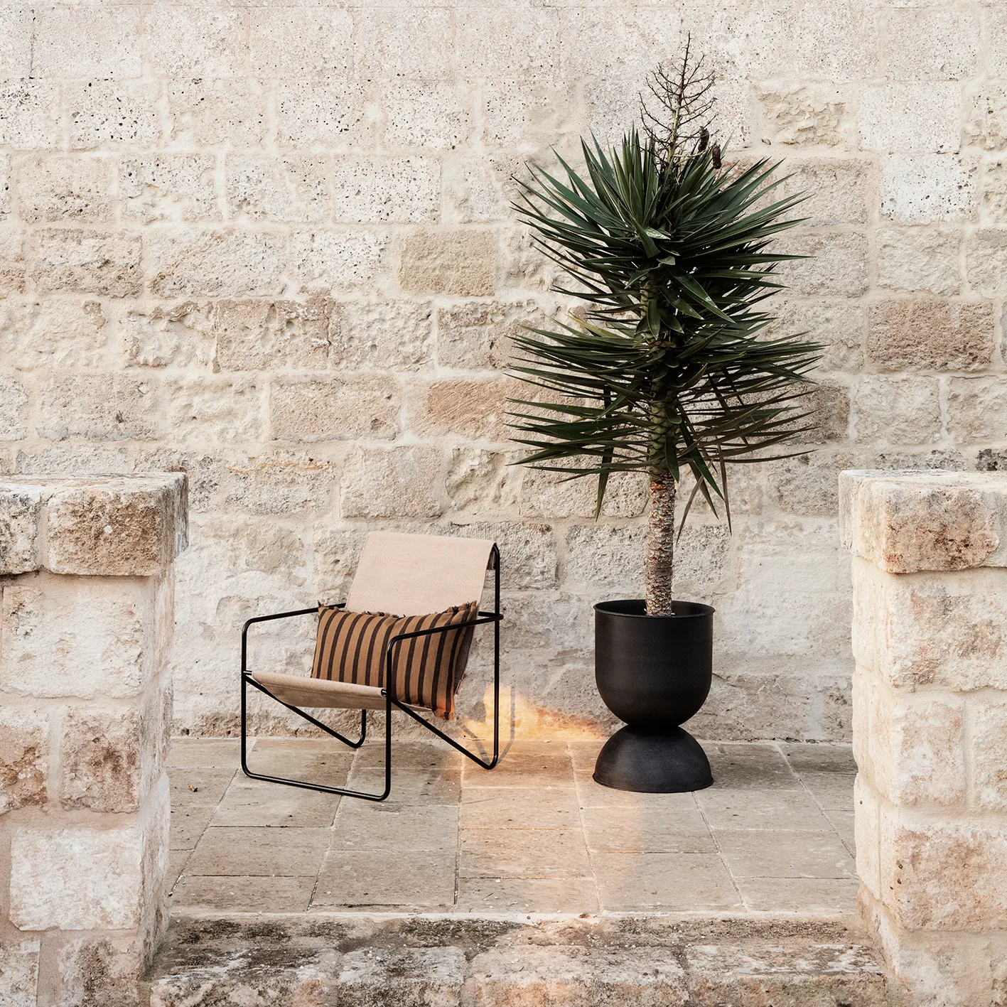 True kudde 40x60 cm, Sugar-kelp black Ferm Living