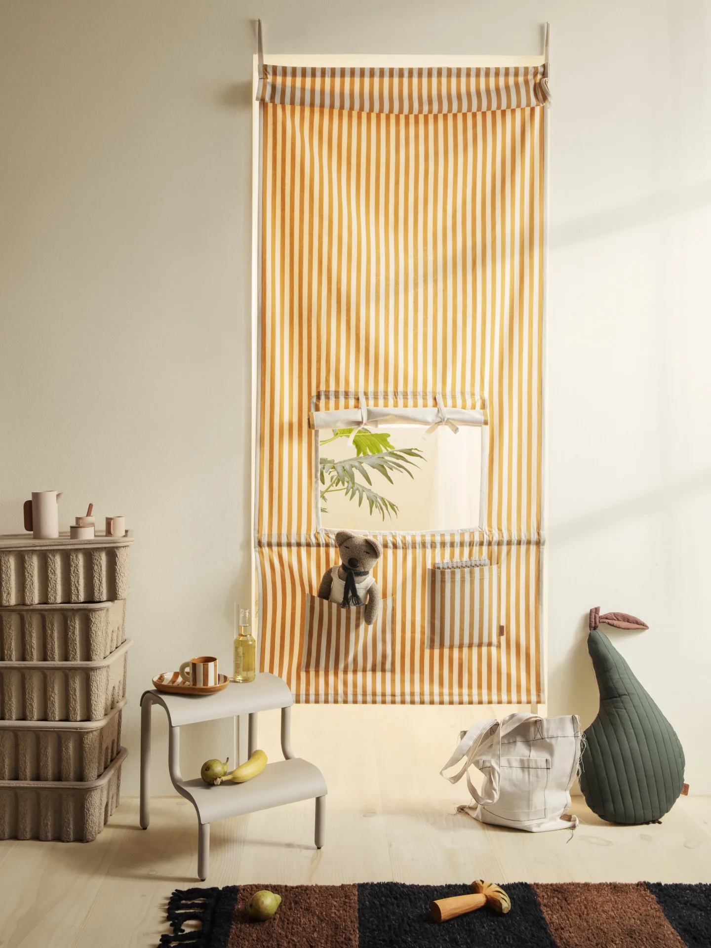 Up stegpall, Cashmere (beige) Ferm Living