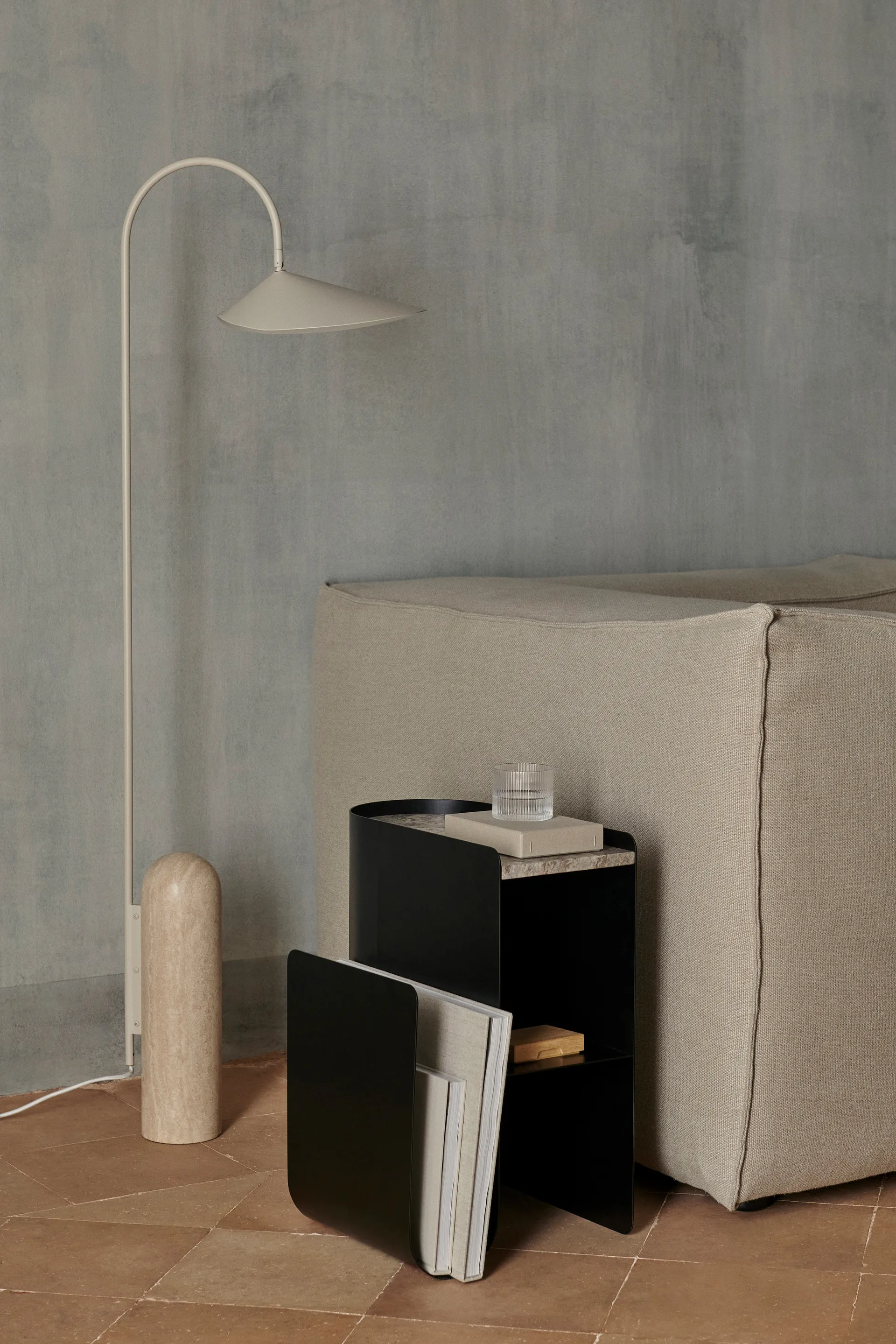 Vault sidobord 40,2x33,4x50 cm, Black Ferm Living