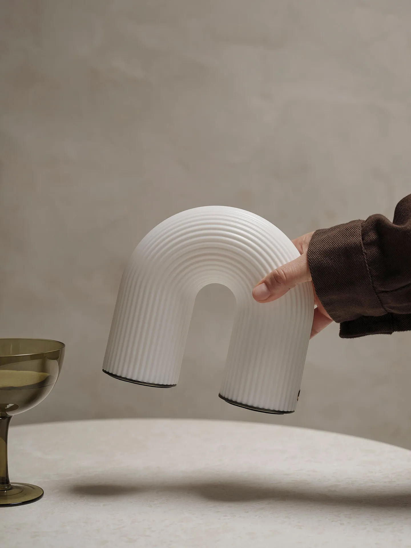 Vuelta portable bordslampa, White Ferm Living