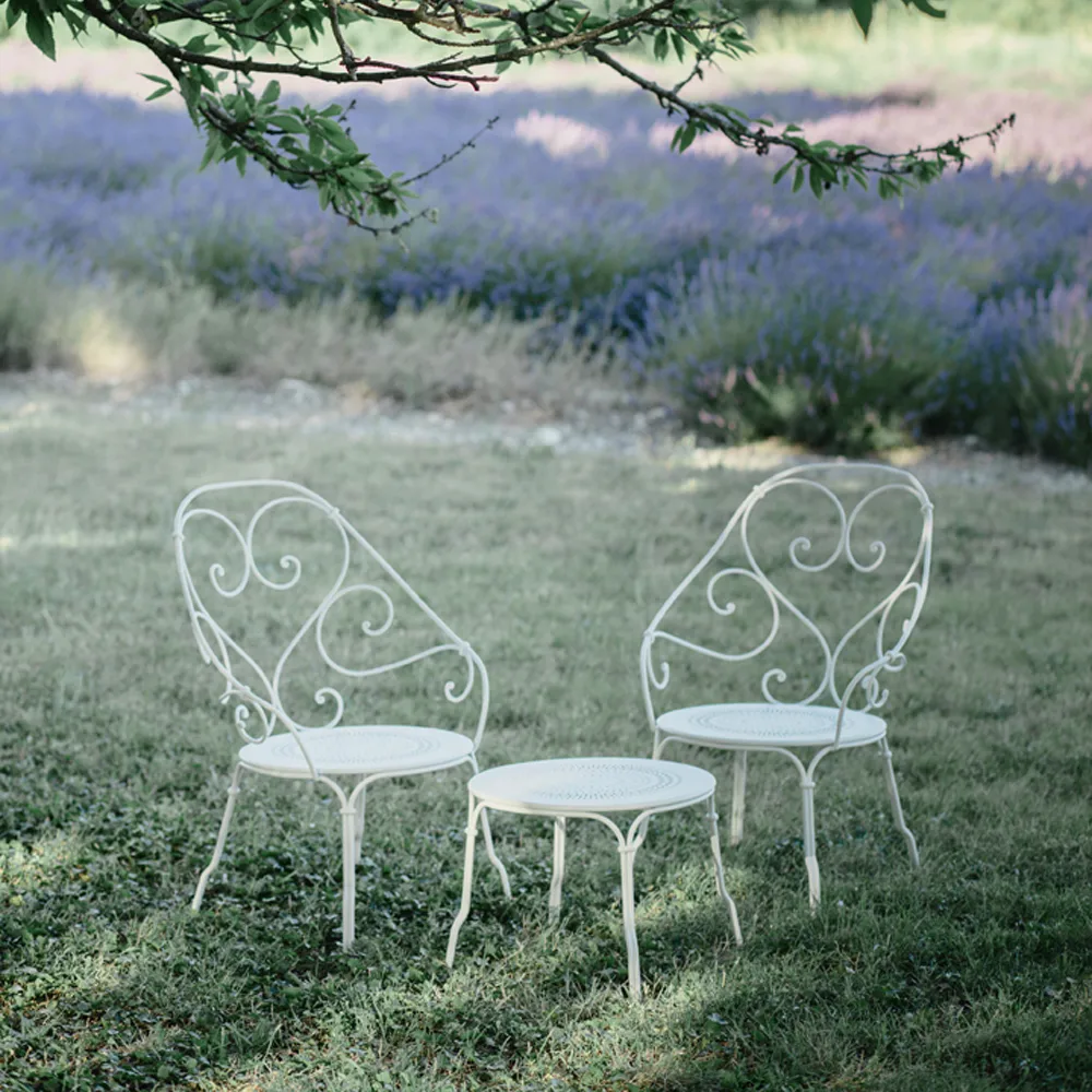 1900 bord lågt, Nutmeg (beige) Fermob
