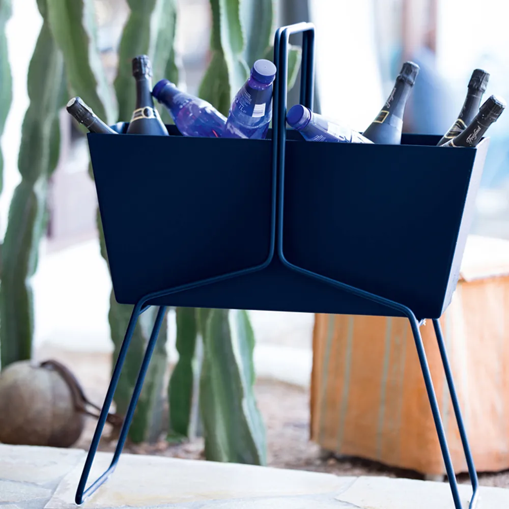 Basket high planteringsbox, Clay grey (grå) Fermob