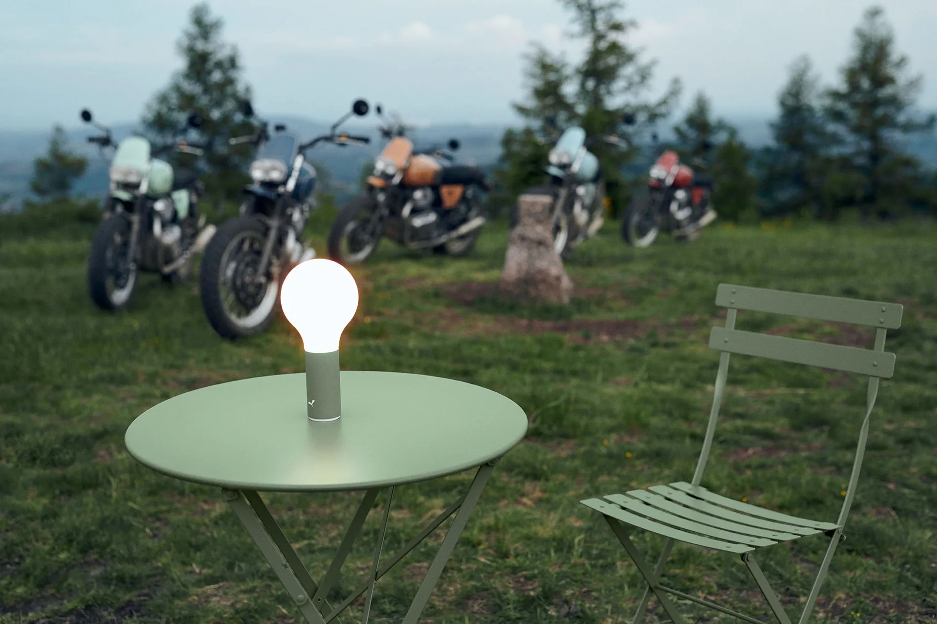 Bistro Metal stol, Maya blue (blå) Fermob