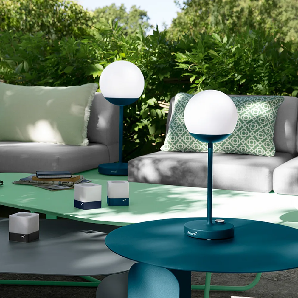 Mooon! bordslampa, Acapulco blue (blå), h.63 cm Fermob
