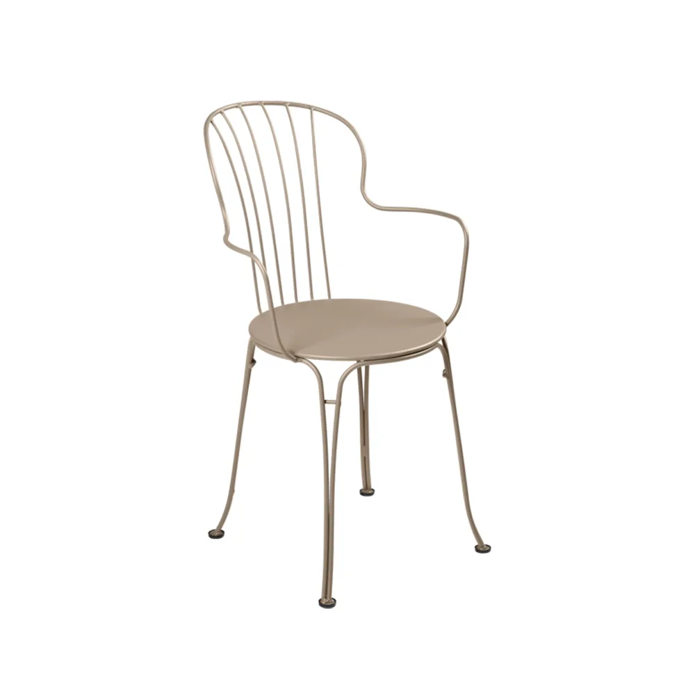 Opera+ karmstol, Nutmeg (beige) Fermob