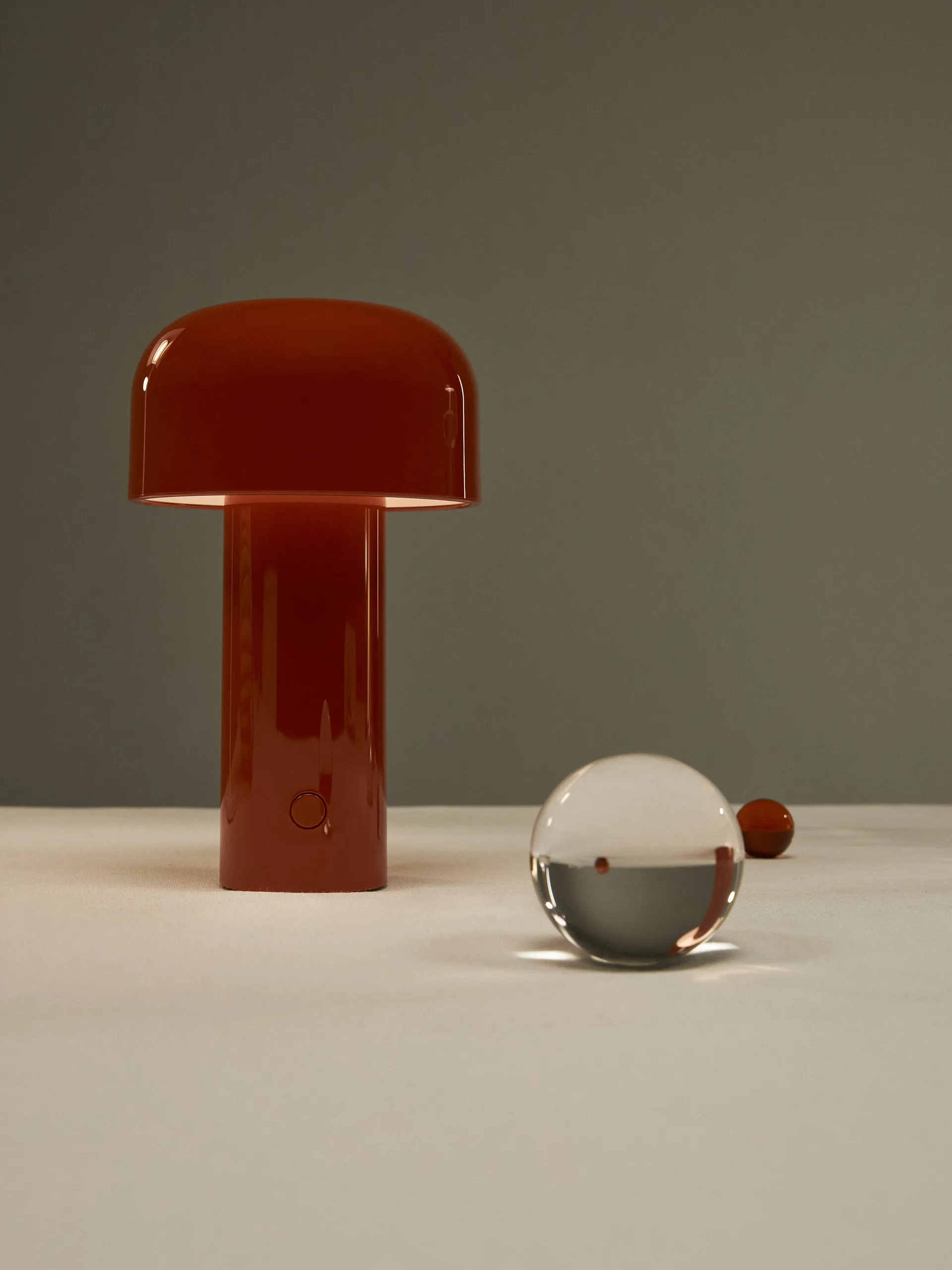 Bellhop bordslampa portabel, Brick red, IP54 (inom/utomhus) Flos