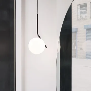 IC lights S2 pendel - Svart-opal - Flos