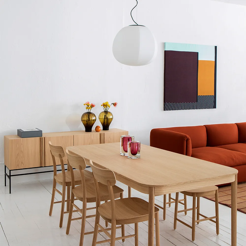 Boss sideboard, ek ljus 3 dörrar metallstativ Fogia