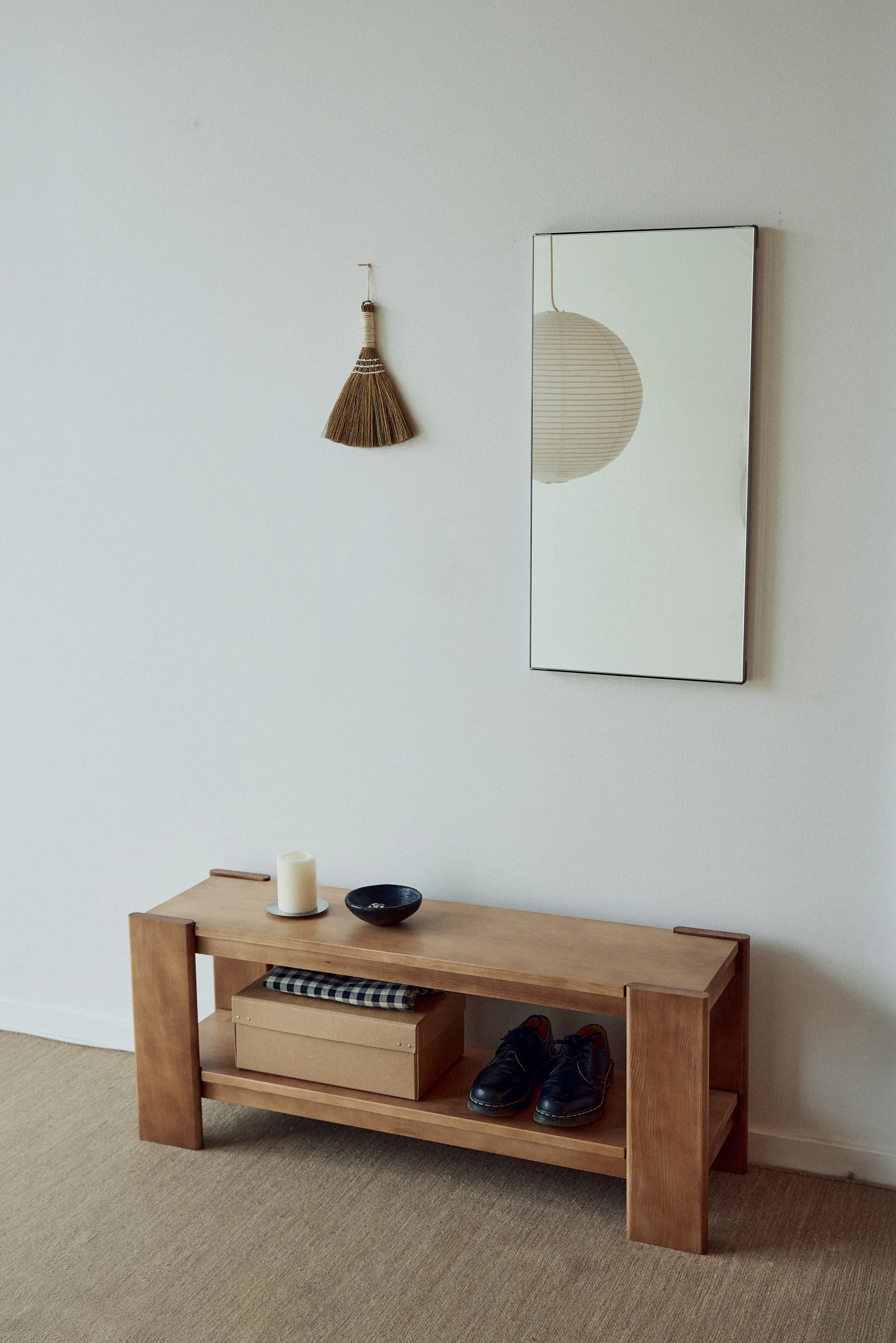 Beam bänk, Deep brown pine, 112x45x33 cm Form & Refine