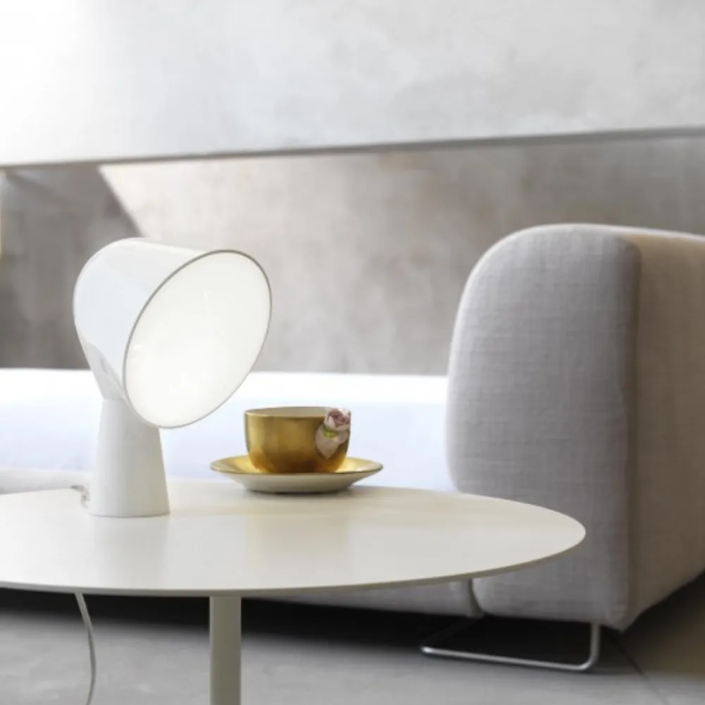 Binic bordslampa, blu Foscarini